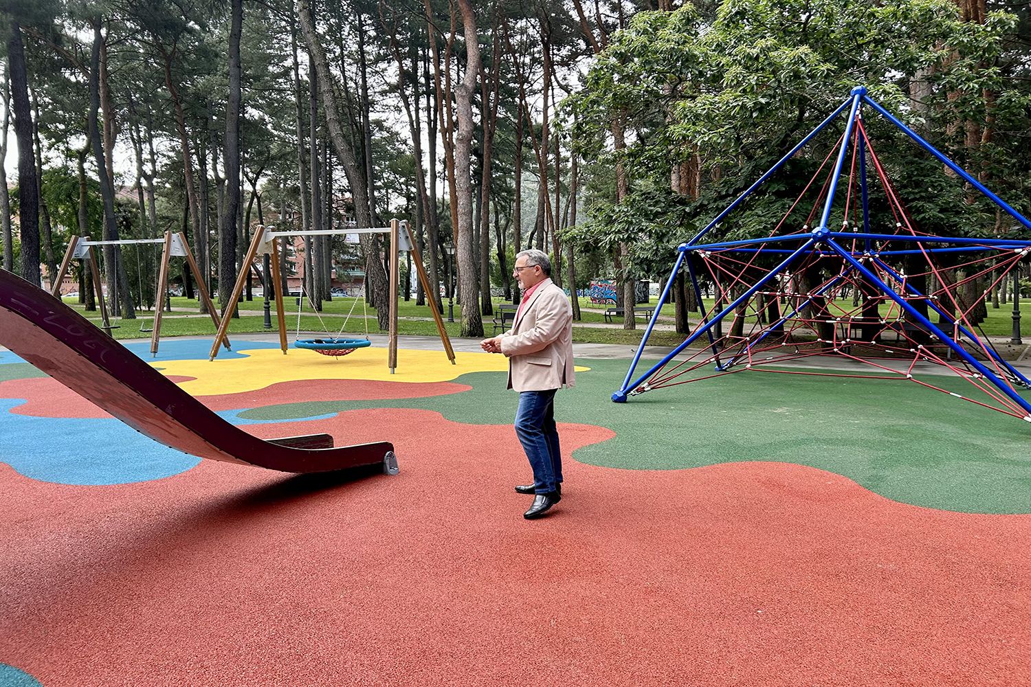 Restauradas las zonas de juegos infantiles de los parques del Temple, Cuatrovientos y El Plantío