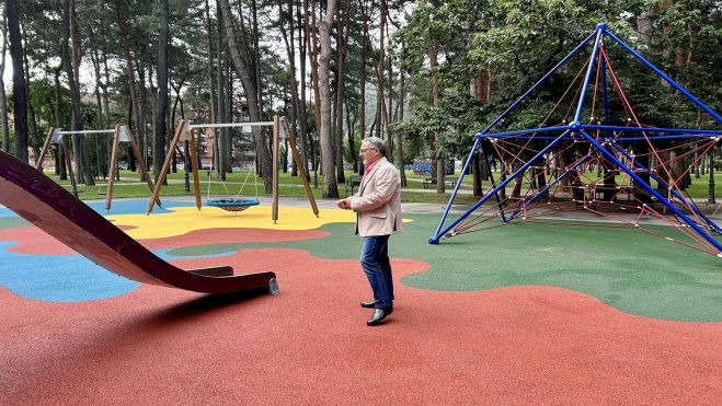 Restauradas las zonas de juegos infantiles de los parques del Temple, Cuatrovientos y El Plantío Restauradas las zonas de juegos infantiles de los parques del Temple, Cuatrovientos y El Plantío