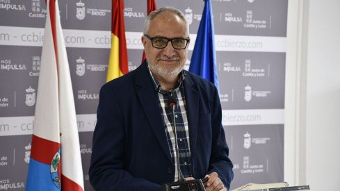 El PSCyL apuesta por Olegario Ramón como candidato para las próximas municipales de Ponferrada | Daniel Merino (InfoBierzo) El PSCyL apuesta por Olegario Ramón como candidato para las próximas municipales de Ponferrada | Daniel Merino (InfoBierzo)
