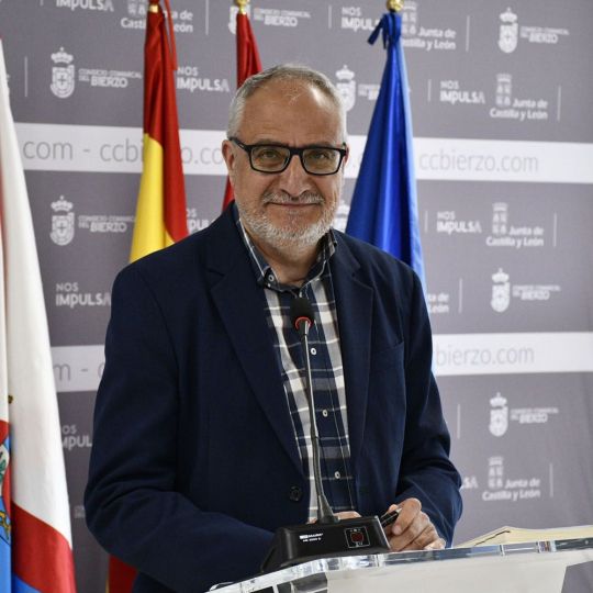 El PSCyL apuesta por Olegario Ramón como candidato para las próximas municipales de Ponferrada | Daniel Merino (InfoBierzo) El PSCyL apuesta por Olegario Ramón como candidato para las próximas municipales de Ponferrada | Daniel Merino (InfoBierzo)