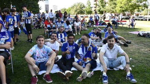 La afición de la Ponferradina en La Rosaleda (2)