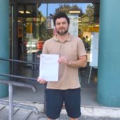 Un afiliado de Vox pide retirar el nombre de la "avenida Rodríguez Zapatero" en Cubillos del Sil