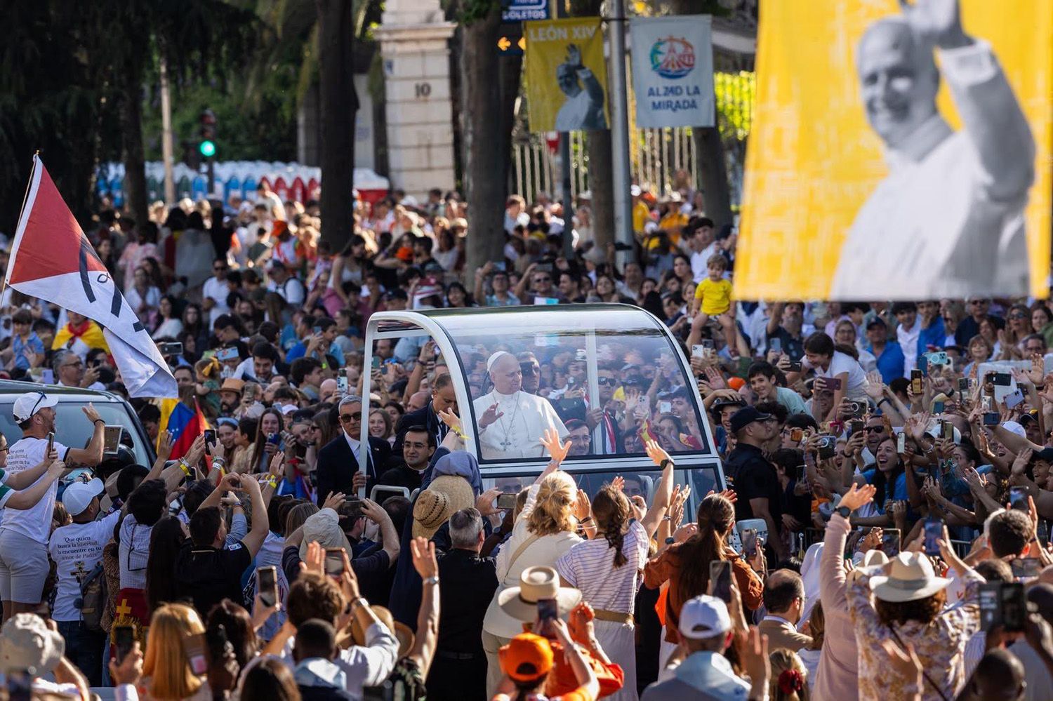 El Papa en Madrid Redes de Isabel Díaz Ayuso El Papa en Madrid Redes de Isabel Díaz Ayuso