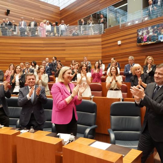 Rubén Cacho / ICAL. El candidato a la Presidencia de la Junta de Castilla y León, Alfonso Fernández Mañueco, sale del hemiciclo tras ser investido presidente (1) Rubén Cacho / ICAL. El candidato a la Presidencia de la Junta de Castilla y León, Alfonso Fernández Mañueco, sale del hemiciclo tras ser investido presidente (1)