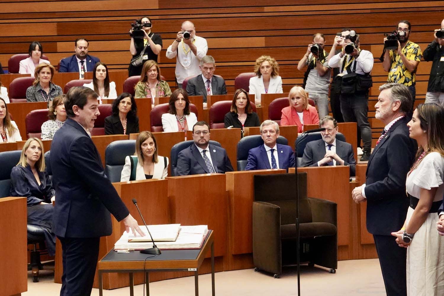 Miriam ChacónICAL Toma de posesión de Alfonso Fernández Mañueco como presidente de la Junta de Castilla y León (4) Miriam ChacónICAL Toma de posesión de Alfonso Fernández Mañueco como presidente de la Junta de Castilla y León (4)