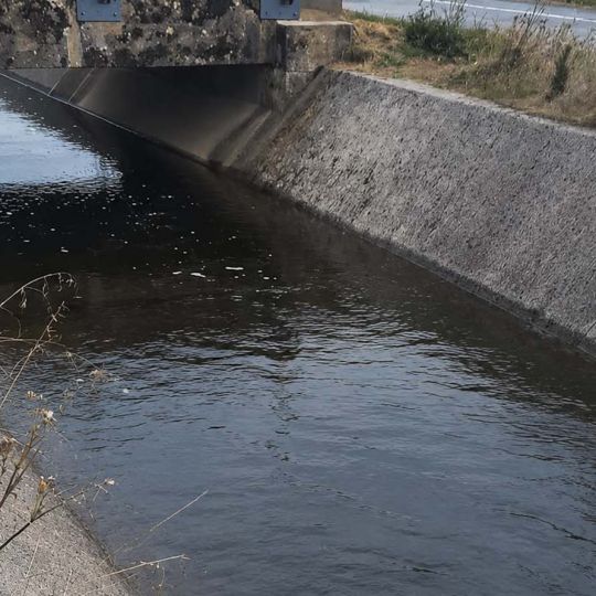 Canal del Bierzo Bajo a su paso por Compostilla Canal del Bierzo Bajo a su paso por Compostilla