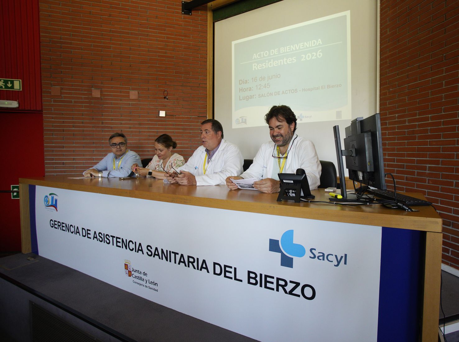 César Sánchez / ICAL . Acto de bienvenida de los nuevos residentes del hospital El Bierzo (1) César Sánchez / ICAL . Acto de bienvenida de los nuevos residentes del hospital El Bierzo (1)