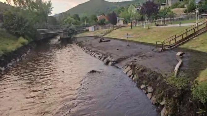 Playa fluvial de Bárcena de la Badía inundada | Cedida a Infobierzo Playa fluvial de Bárcena de la Badía inundada | Cedida a Infobierzo