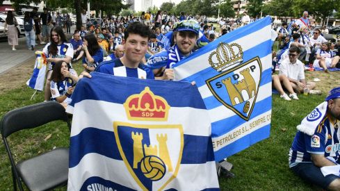 Afición berciana en la Rosaleda para animar a la Ponferradina contra el Celta Fortuna (6) Afición berciana en la Rosaleda para animar a la Ponferradina contra el Celta Fortuna (6)