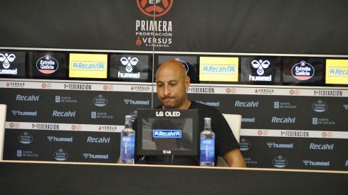 El entrenador de la Ponferradina, Mehdi Nafti El entrenador de la Ponferradina, Mehdi Nafti