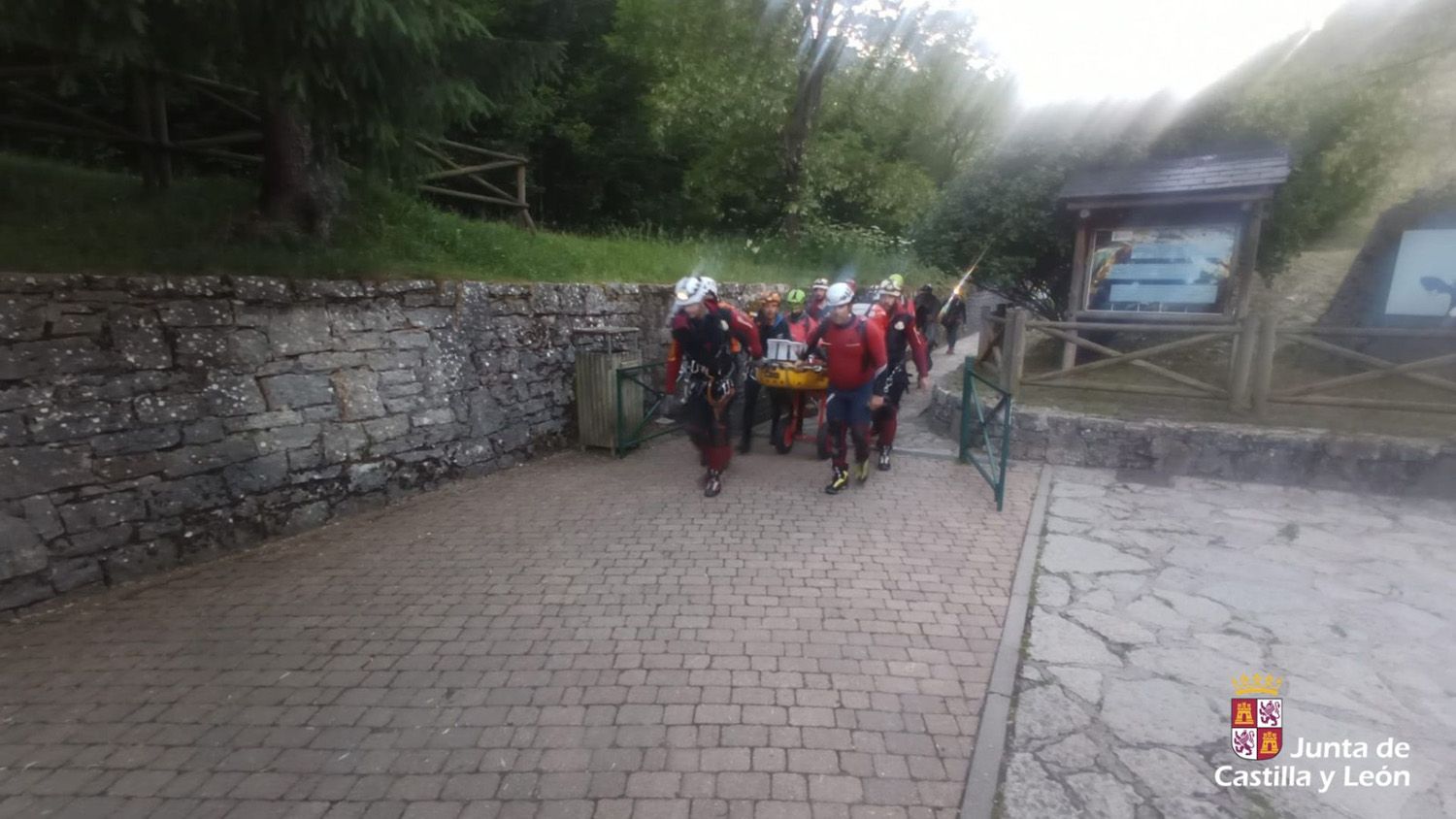 Rescate en la Cueva de Valporquero 2