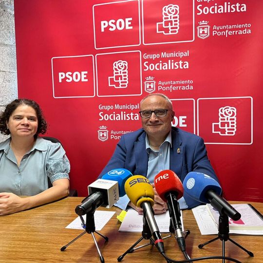 El PSOE de Ponferrada denuncia la adjudicación del nuevo contrato de la ORA y retirada de vehículos aprobada por la Junta de Gobierno Local