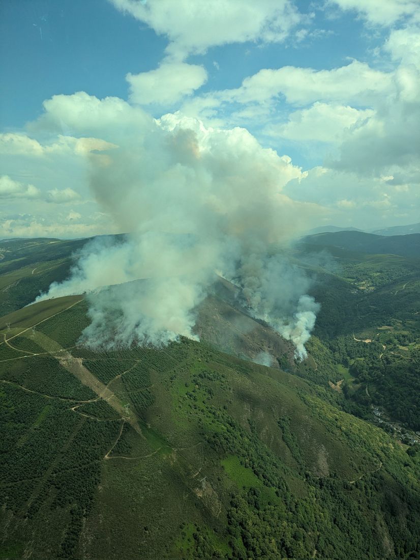Incendio en Vega de Valcarce