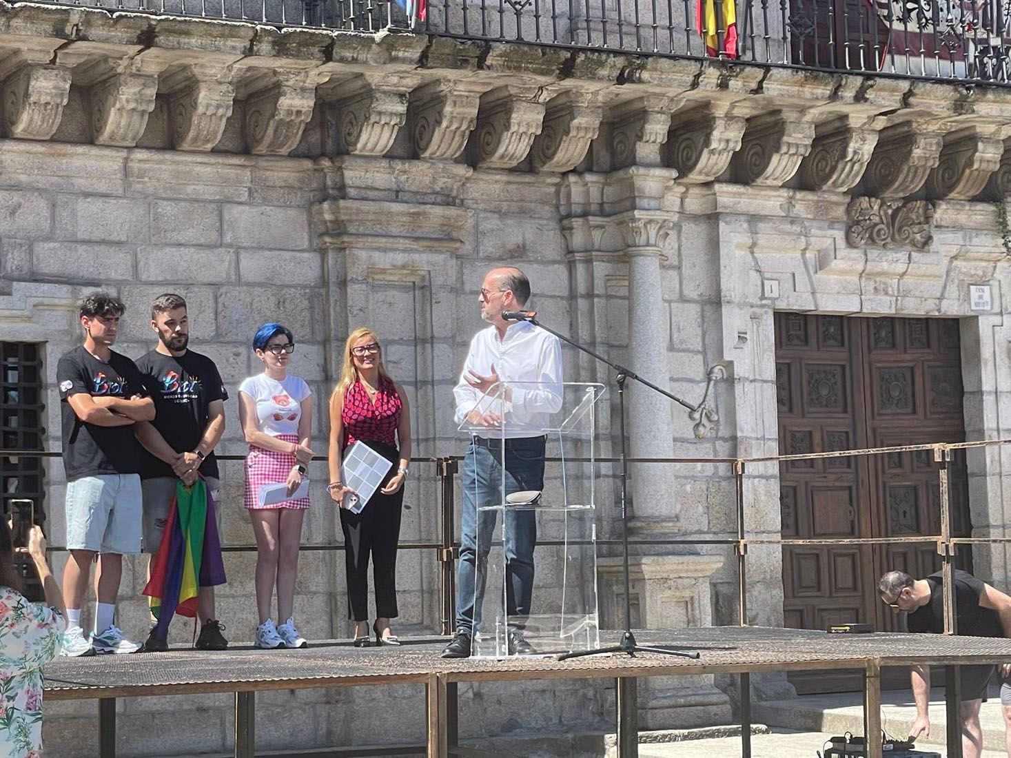 Ponferrada celebra la lectura de un manifiesto como preparación al Día del Orgullo