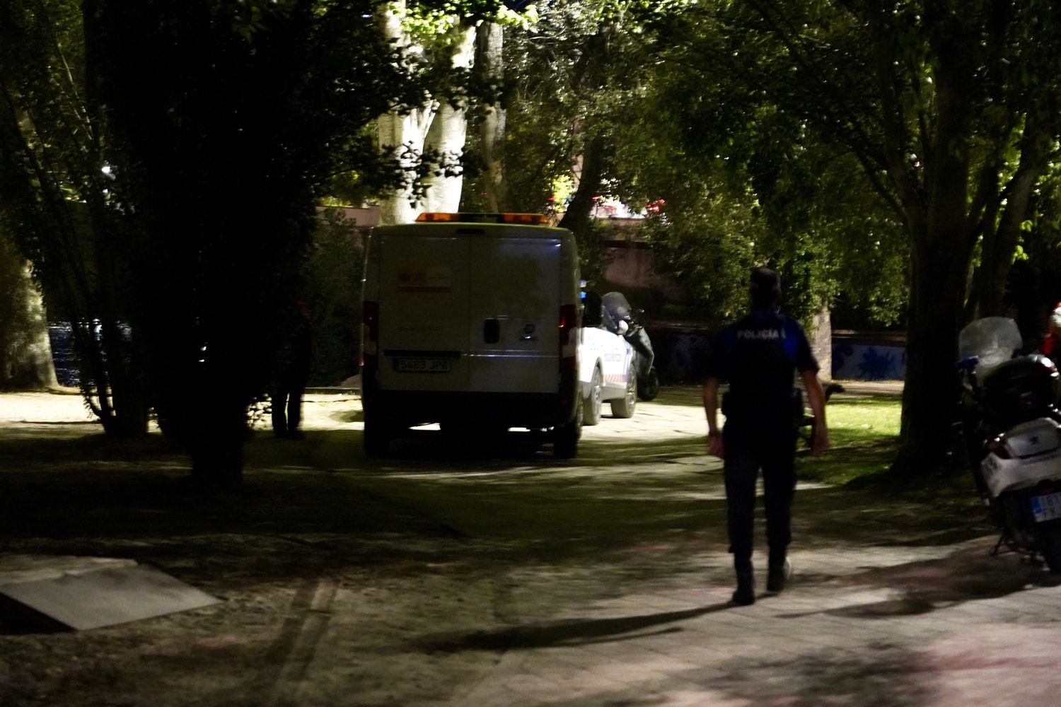 Fallece un niño de 9 años desaparecido en el agua en la playa de Las Moreras, en Valladolid | Miriam Chacón / ICAL