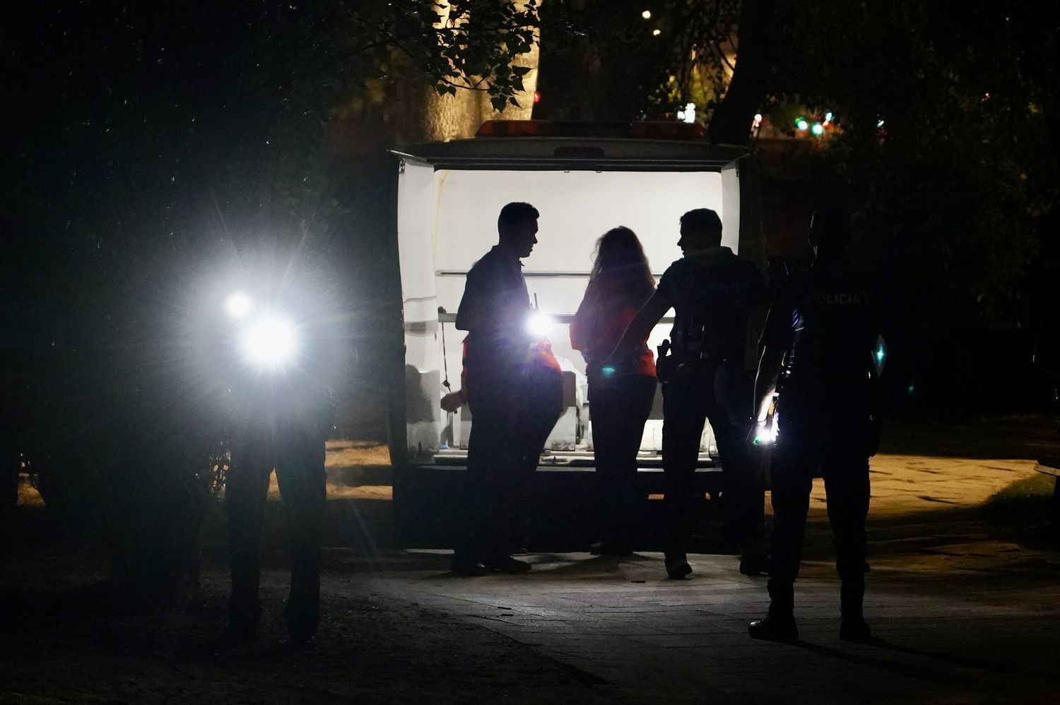 Fallece un niño de 9 años desaparecido en el agua en la playa de Las Moreras, en Valladolid | Miriam Chacón / ICAL