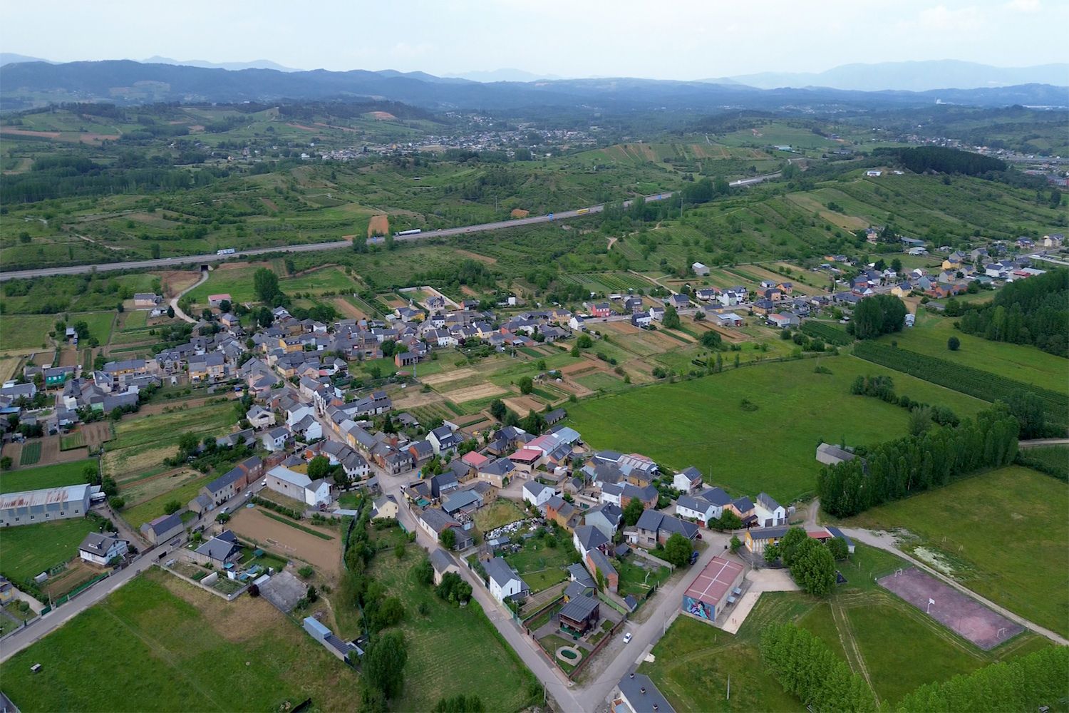 Narayola Del Cielo a La Raíz del Bierzo | Daniel Merino (InfoBierzo)