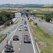 Rubén Cacho / ICAL . Trafico de vehículos en la A-6 a la altura de la localidad vallisoletana de Tordesillas durante la Operación Retorno de Semana Santa Rubén Cacho / ICAL . Trafico de vehículos en la A-6 a la altura de la localidad vallisoletana de Tordesillas durante la Operación Retorno de Semana Santa