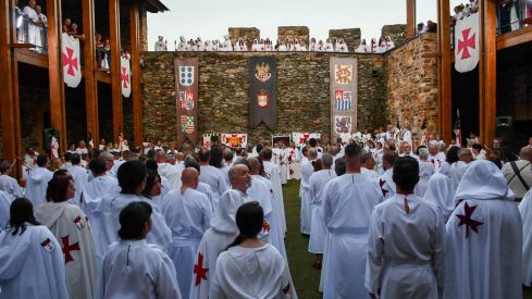 Ordenación de Nuevos Caballeros Templarios (32) Ordenación de Nuevos Caballeros Templarios (32)
