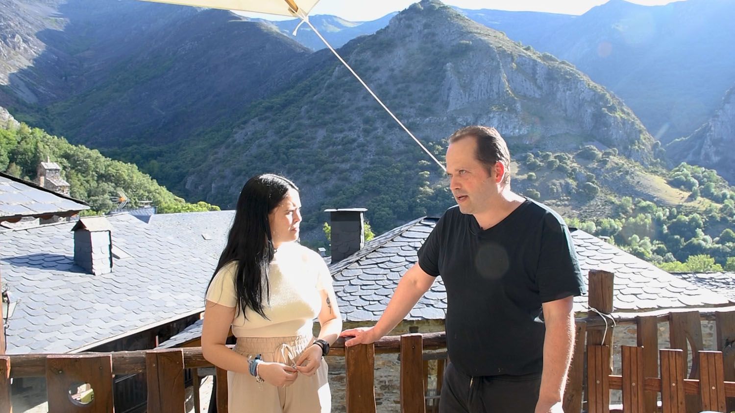 T4. Ep 4. Peñalba de SantiagoDel Cielo a la Raíz del Bierzo (4) T4. Ep 4. Peñalba de SantiagoDel Cielo a la Raíz del Bierzo (4)