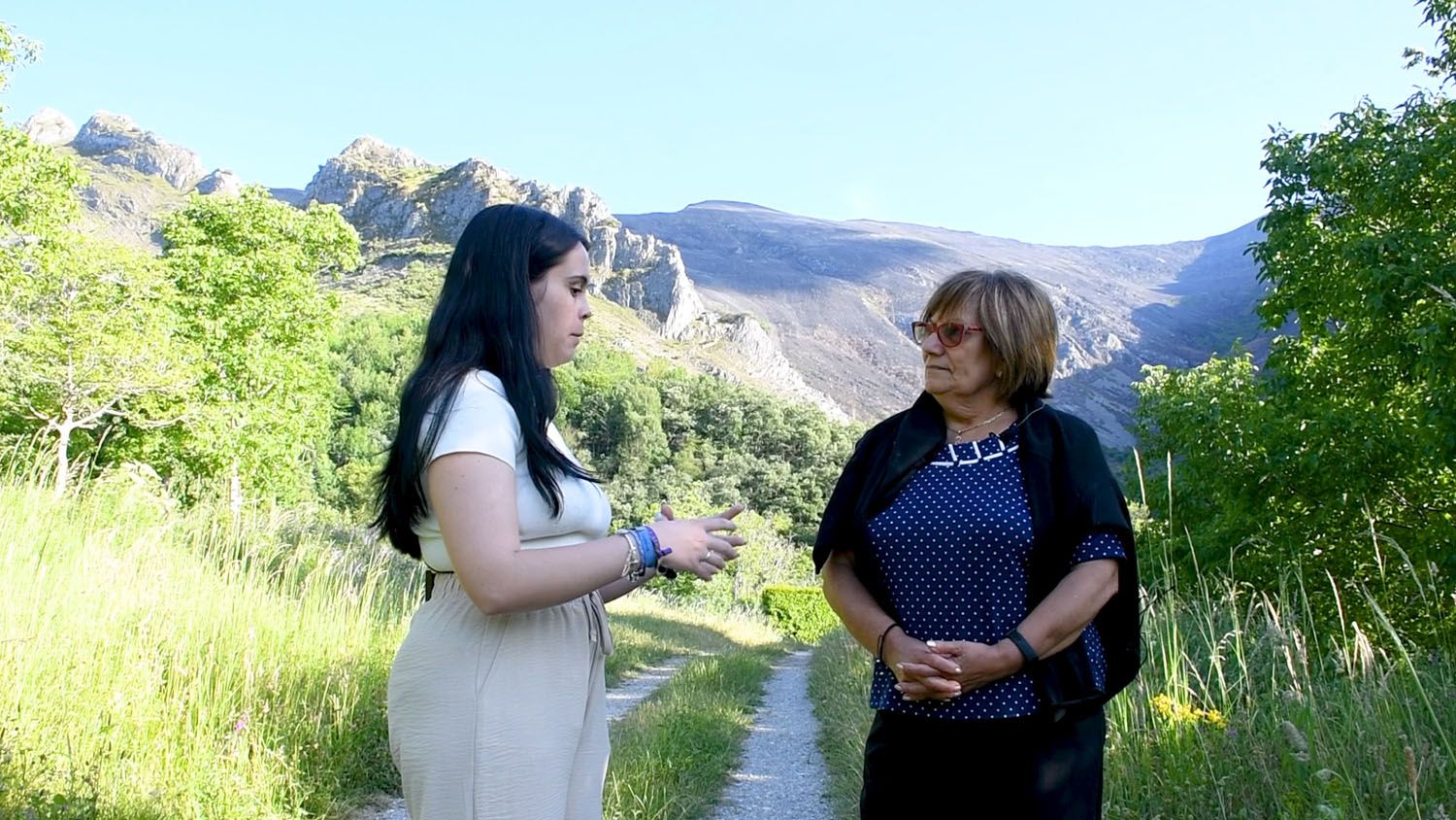 T4. Ep 4. Peñalba de SantiagoDel Cielo a la Raíz del Bierzo (5) T4. Ep 4. Peñalba de SantiagoDel Cielo a la Raíz del Bierzo (5)