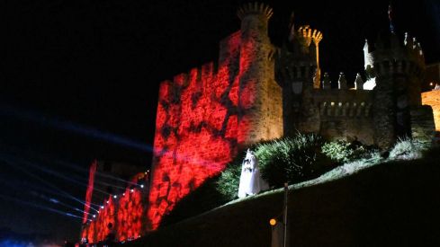 Gran desfile de la Noche Templaria de Ponferrada (12) Gran desfile de la Noche Templaria de Ponferrada (12)