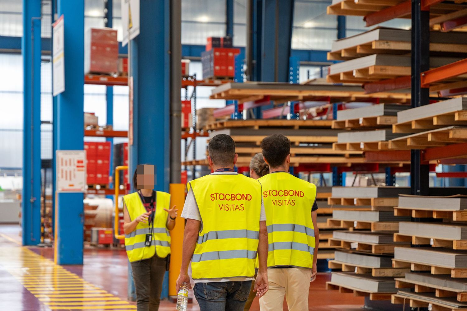 Instalaciones de STACBOND en Toral de los Vados | Foto: Linkedin de STACBOND Instalaciones de STACBOND en Toral de los Vados | Foto: Linkedin de STACBOND