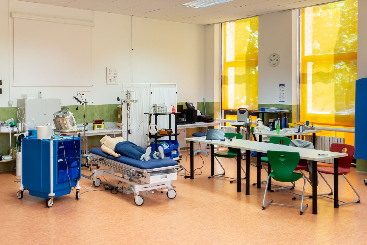 Laboratorio que se usará para el inicio de medicina Laboratorio que se usará para el inicio de medicina