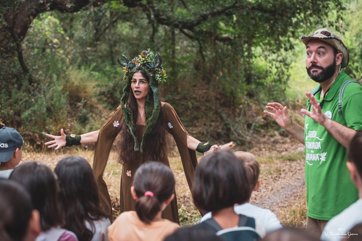 El incendio forestal de Cobrana deja intacto el bosque del Zofreral y la Senda Encantada mantiene sus funciones | Dinamia Teatro El incendio forestal de Cobrana deja intacto el bosque del Zofreral y la Senda Encantada mantiene sus funciones | Dinamia Teatro