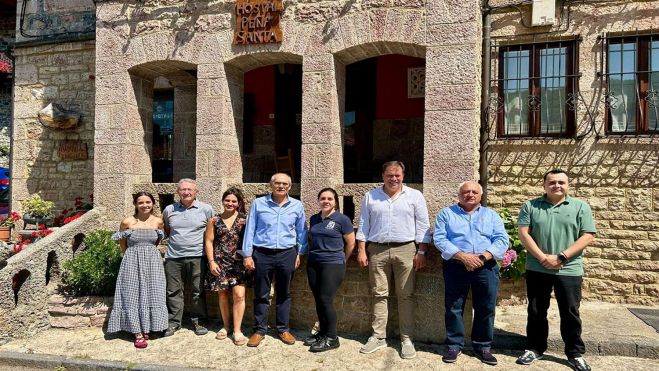 Una nueva familia se ha mudado a Soto de Sajambre y ha abierto el hostal Peña Santa | Diputación de León