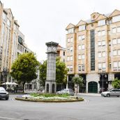 Viviendas en la Plaza República Argentina de Ponferrada