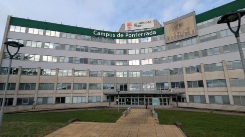 Fachada del Campus de Ponferrada Fachada del Campus de Ponferrada