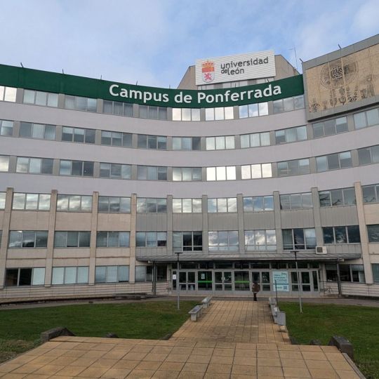 Fachada del Campus de Ponferrada