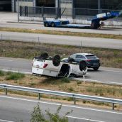 Vuelco de una pick up en la A6 en el polígono de Bembibre | Foto: InfoBierzo Vuelco de una pick up en la A6 en el polígono de Bembibre | Foto: InfoBierzo