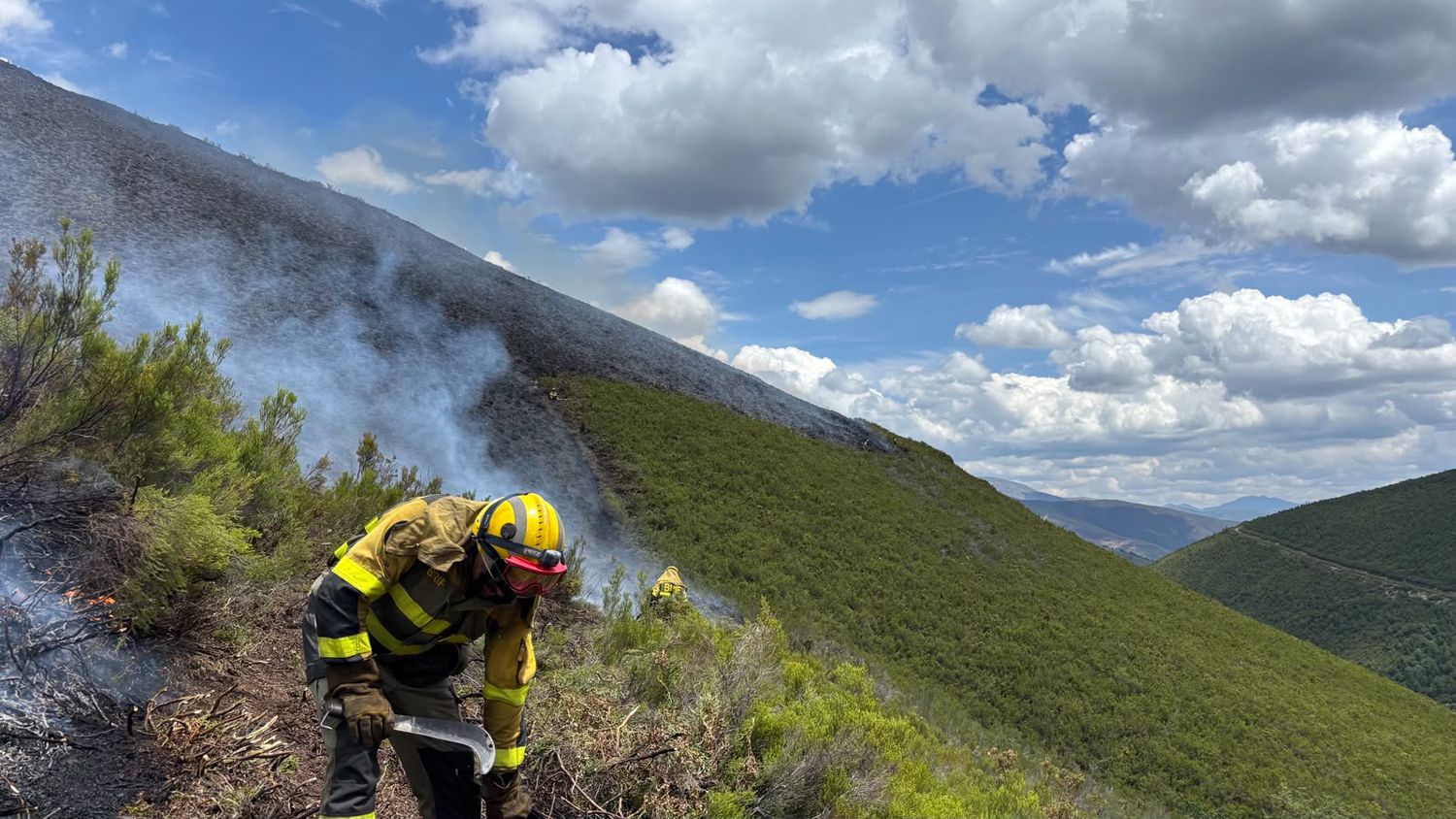 Incendio forestal en Guímara (2) Incendio forestal en Guímara (2)