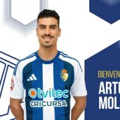 Arturo Molina, una nueva pieza para el centro el campo de la Ponferradina | Twitter de la Ponferradina (@SDP_1922) Arturo Molina, una nueva pieza para el centro el campo de la Ponferradina | Twitter de la Ponferradina (@SDP_1922)