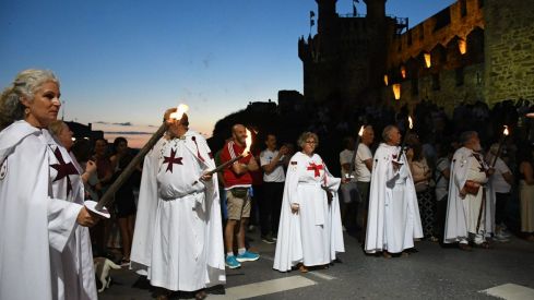 La '21 Lunas y Media' convierte Ponferrada en la capital del atletismo nocturno | Daniel Merino (InfobBierzo) La '21 Lunas y Media' convierte Ponferrada en la capital del atletismo nocturno | Daniel Merino (InfobBierzo)