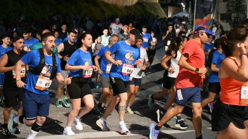 La '21 Lunas y Media' convierte Ponferrada en la capital del atletismo nocturno | Daniel Merino (InfobBierzo) La '21 Lunas y Media' convierte Ponferrada en la capital del atletismo nocturno | Daniel Merino (InfobBierzo)