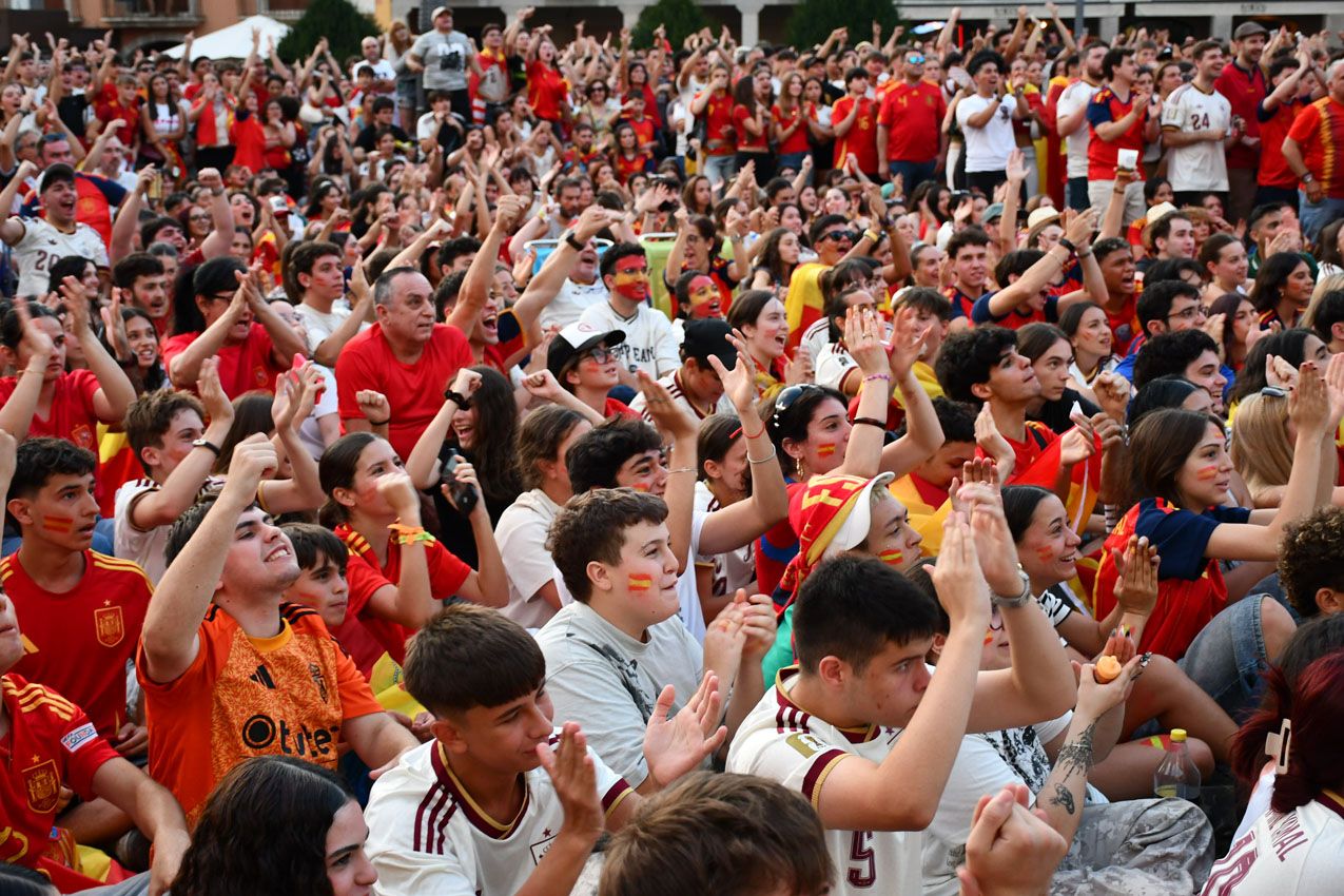 La final del Mundial 2026 entre España y Argentina une a los bercianos con La Roja (Daniel Merino InfoBierzo) (46) La final del Mundial 2026 entre España y Argentina une a los bercianos con La Roja (Daniel Merino InfoBierzo) (46)