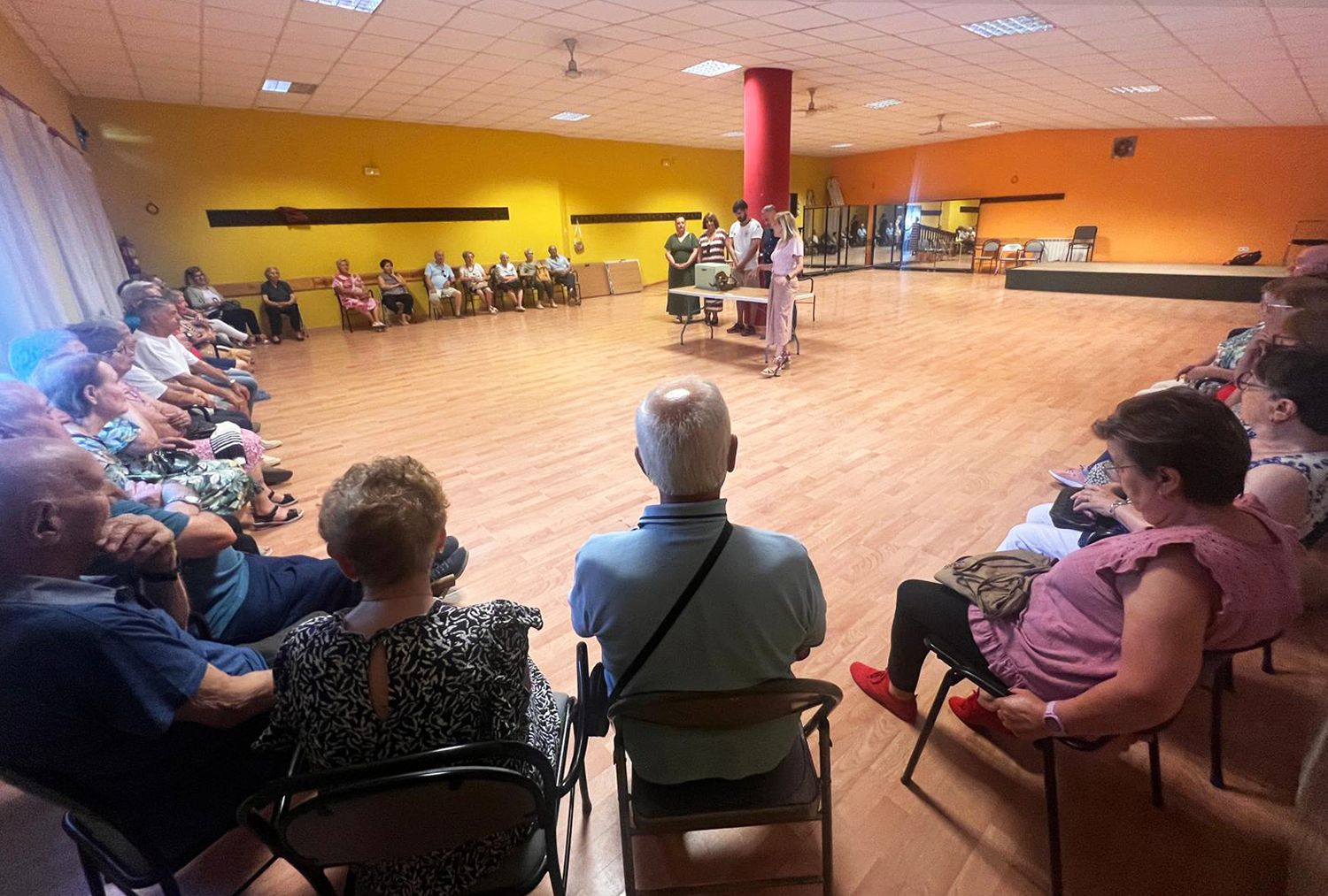 Visita de la caixa en camponaraya Visita de la caixa en camponaraya