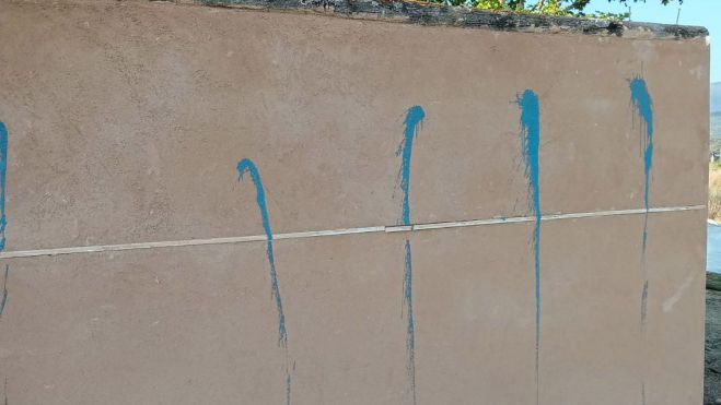 Un acto vandálico destroza las obras del área de descanso para peregrinos en Campo (Ponferrada) Un acto vandálico destroza las obras del área de descanso para peregrinos en Campo (Ponferrada)