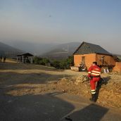Incendio de Castropodame en San Pedro Castañero y Turienzo Castañero César Sánchez ICAL (8) Incendio de Castropodame en San Pedro Castañero y Turienzo Castañero César Sánchez ICAL (8)
