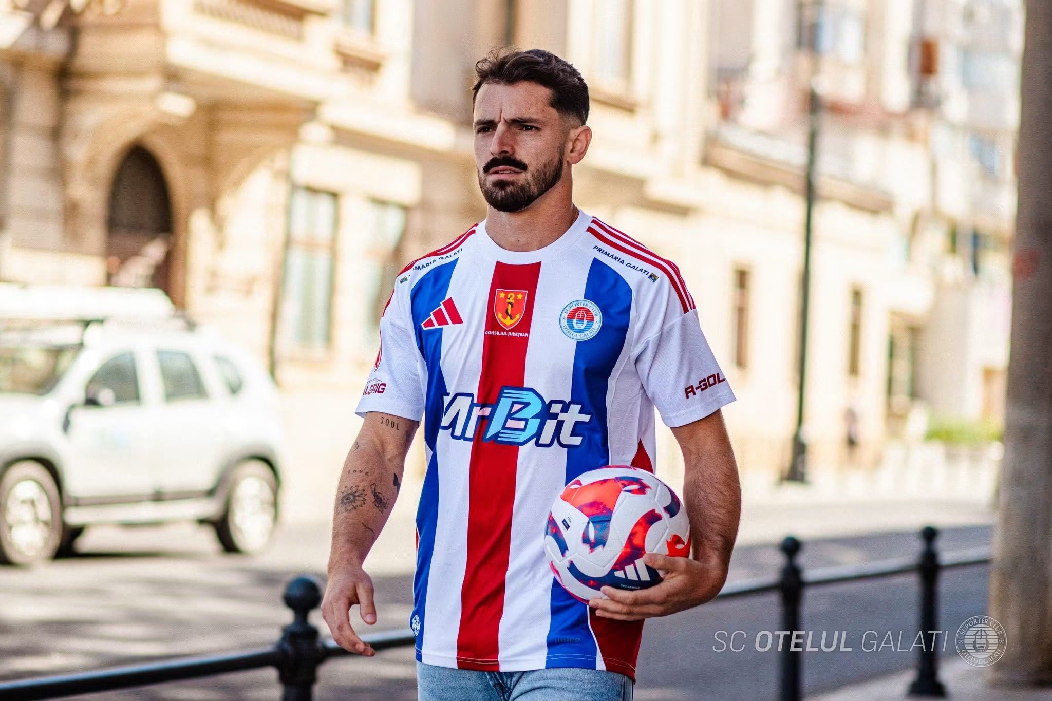 Camiseta del Otelul Galati en redes sociales