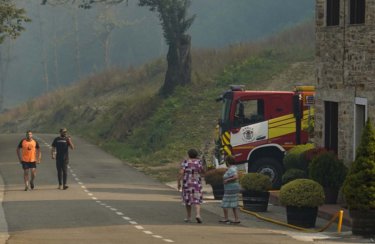 Incendio en la localidad berciana de Quintela César Sánchez ICAL(8)