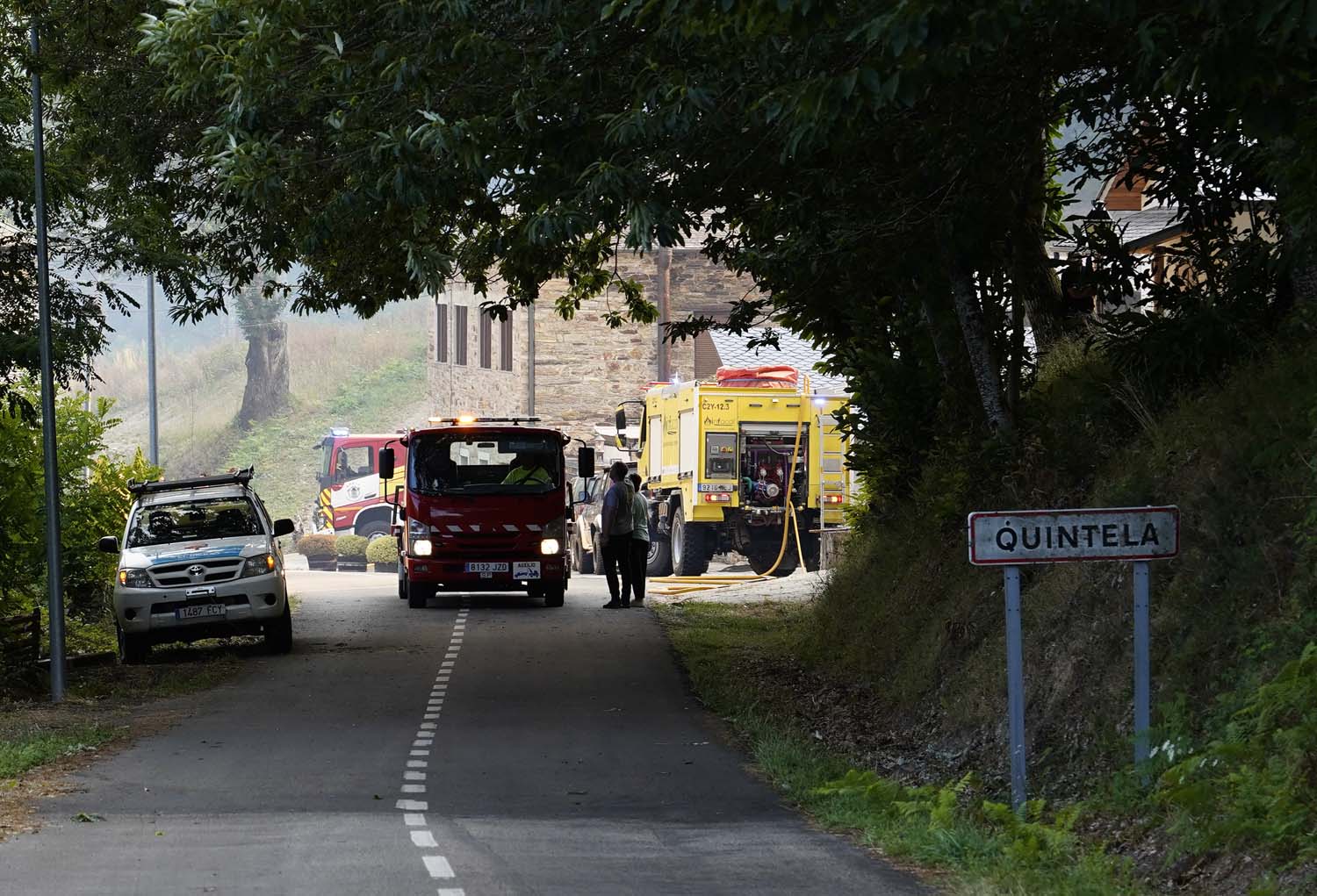 Incendio en la localidad berciana de Quintela César Sánchez ICAL(13)