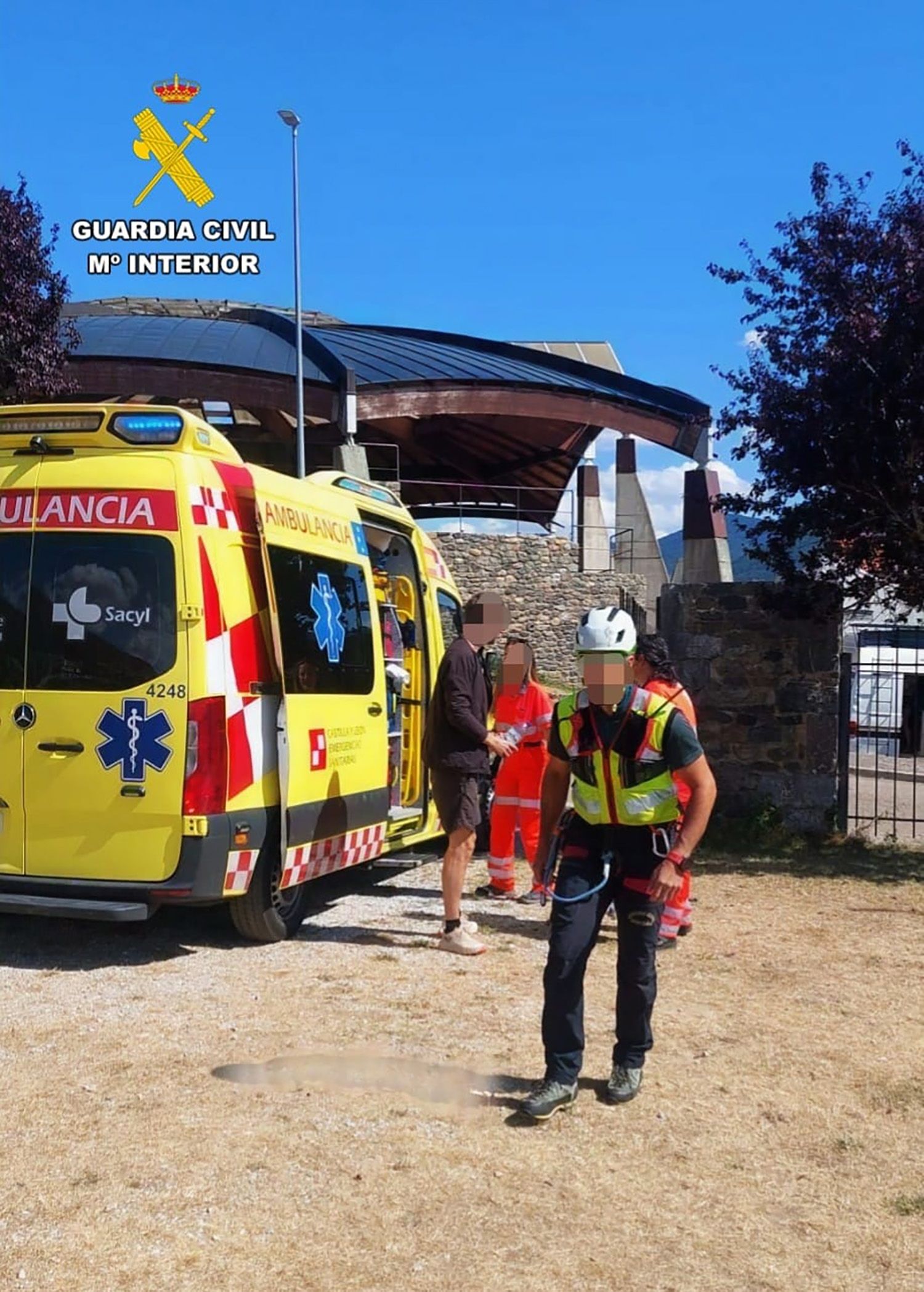 Rescate de un senderista en Vegahuerta | Guardia Civil