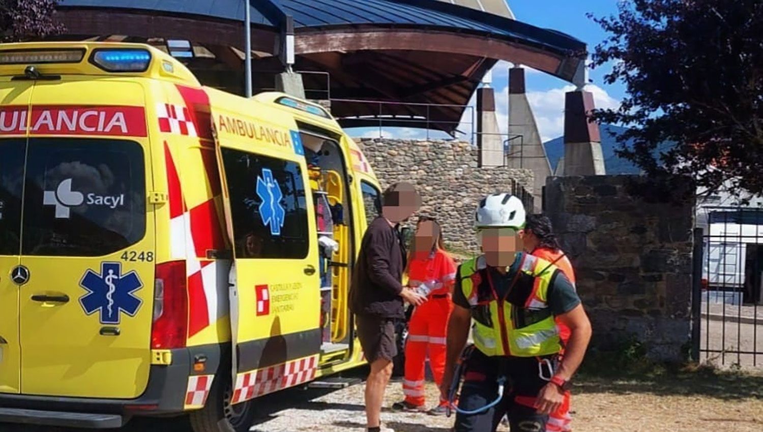 Rescate de un senderista en Vegahuerta | Guardia Civil