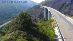 Estado de la A6 en Vega de Valcarce por el incendio de San Tirso Estado de la A6 en Vega de Valcarce por el incendio de San Tirso