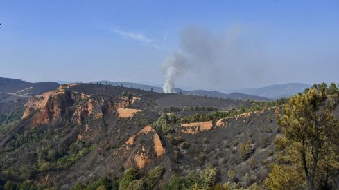 El incendio de Veguellina llega La Leitosa 8 El incendio de Veguellina llega La Leitosa 8