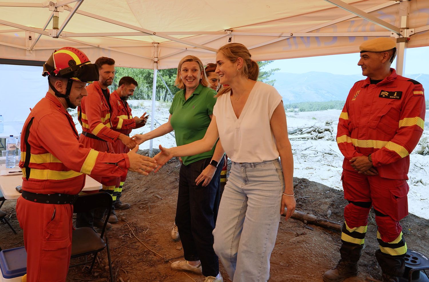 Vicepresidenta Tercera del Gobierno y Ministra para la Transición Ecológica y el Reto Demográfico, Sara Aagesen (D), junto a la vicepresidenta de Castilla y León, María Isabel Blanco (I) (3)